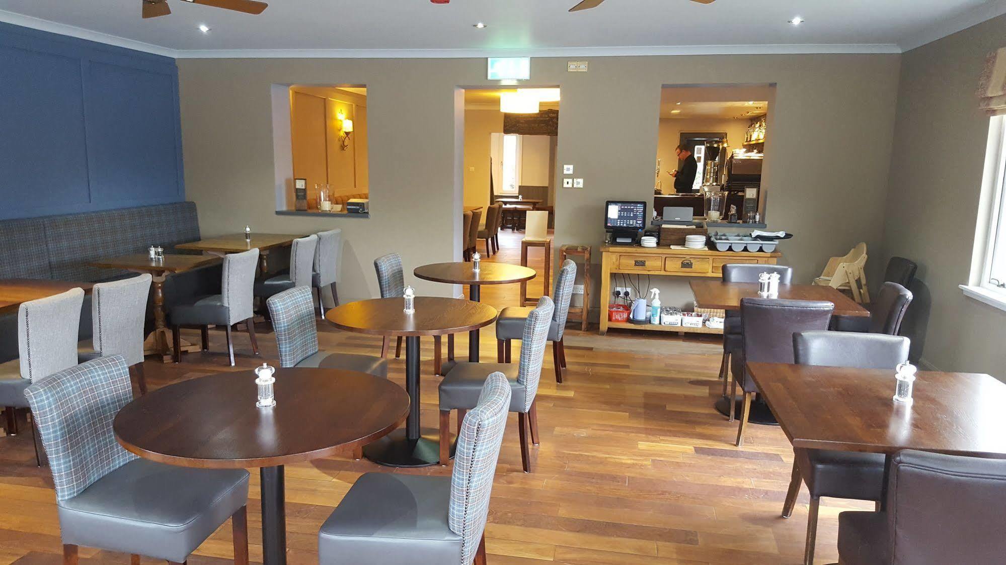 Bridge Of Orchy Hotel エクステリア 写真