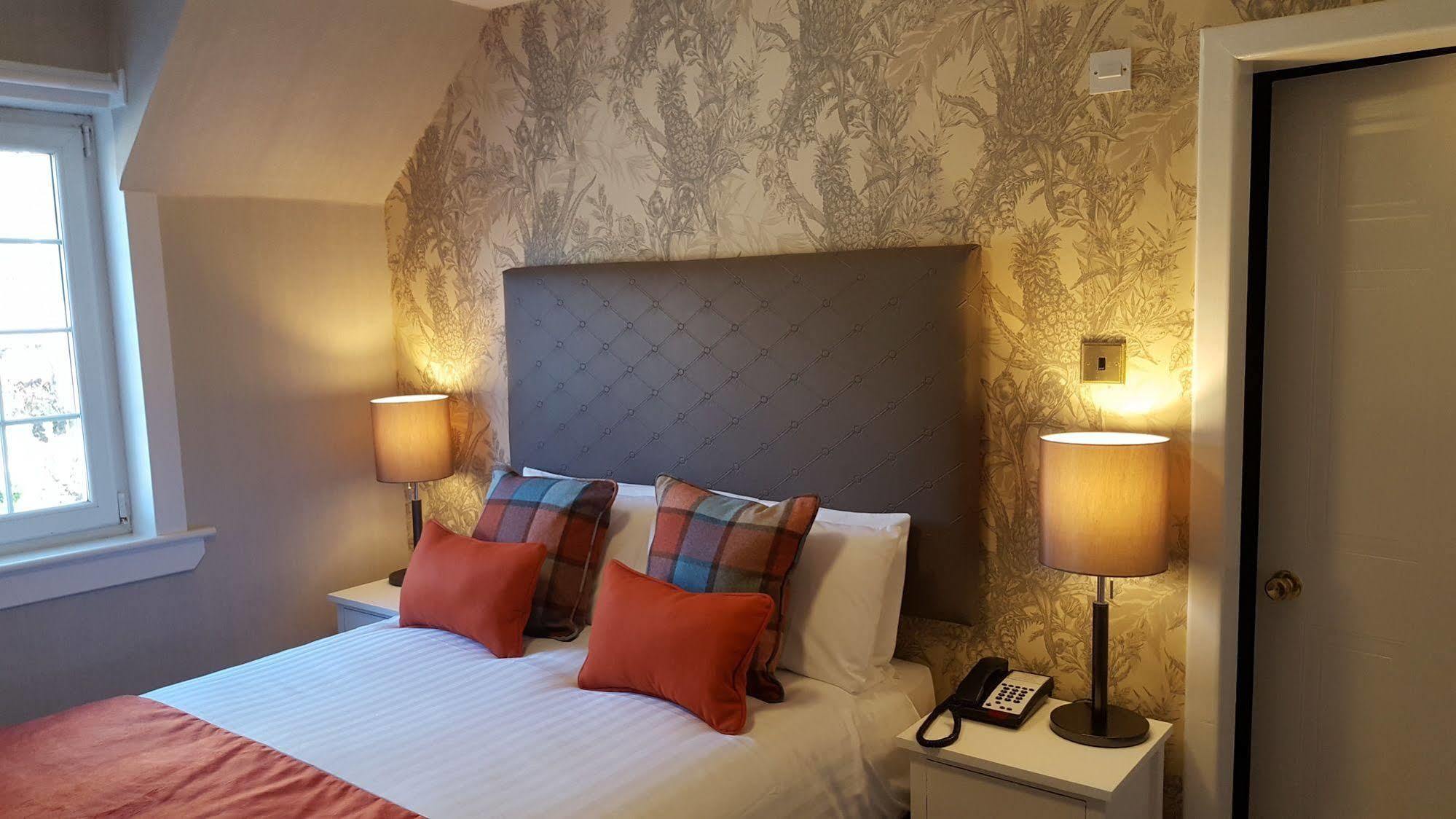 Bridge Of Orchy Hotel エクステリア 写真