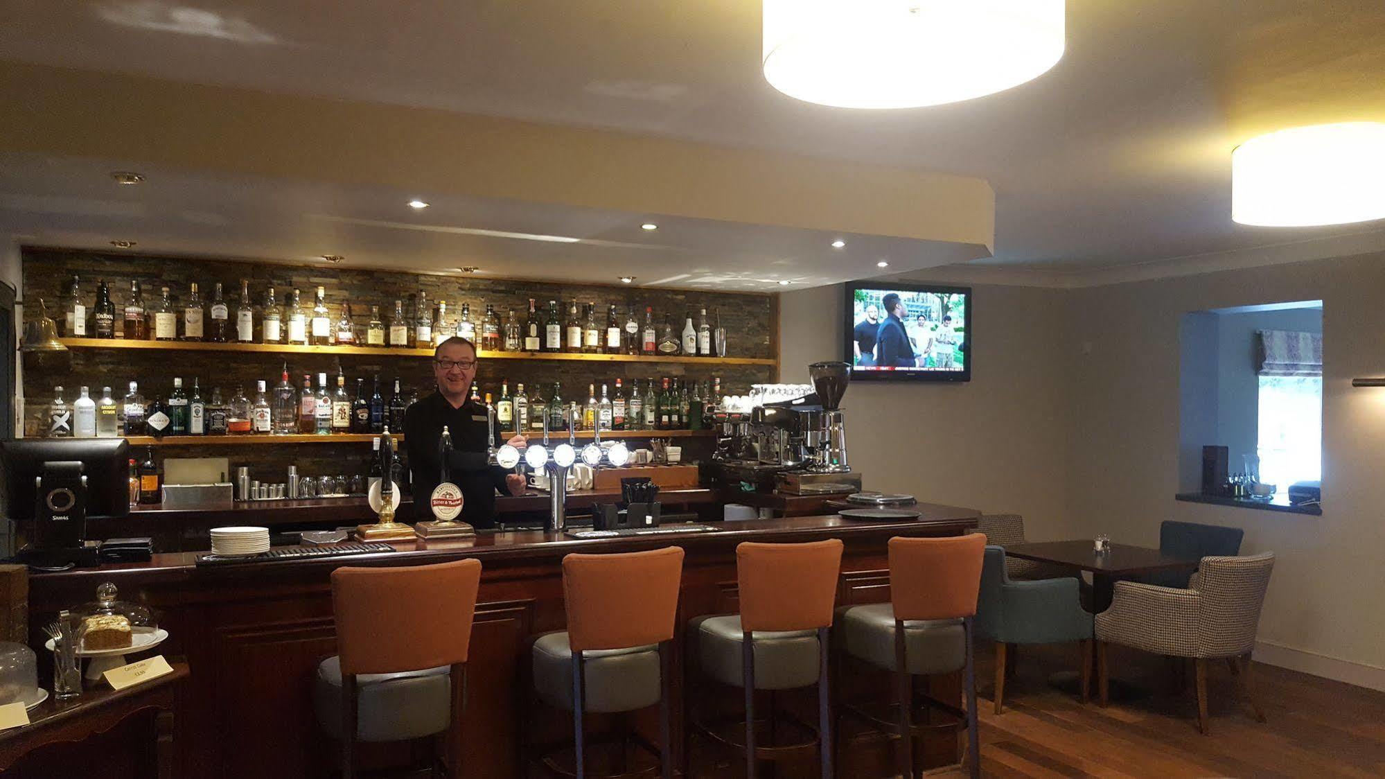 Bridge Of Orchy Hotel エクステリア 写真