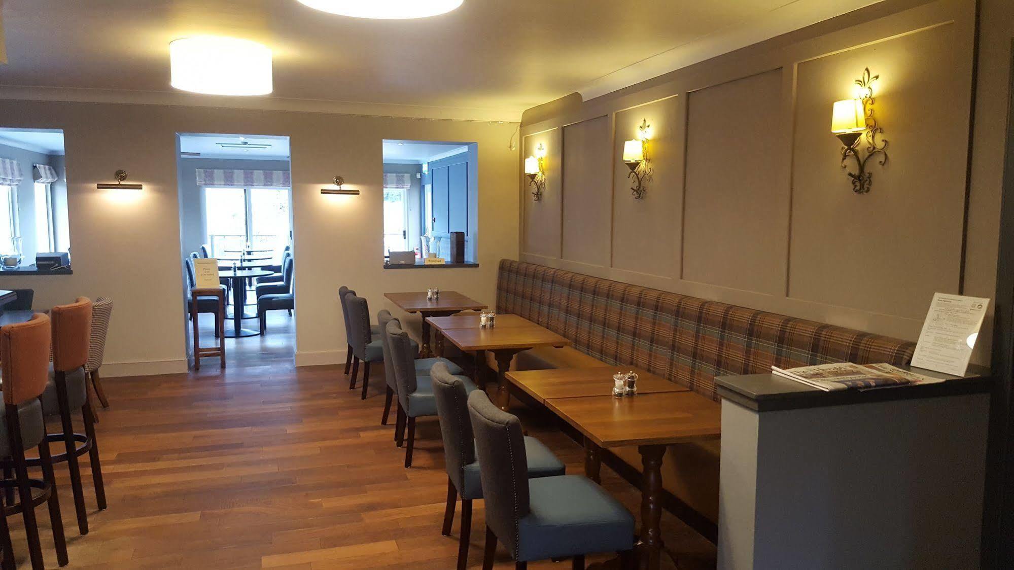 Bridge Of Orchy Hotel エクステリア 写真